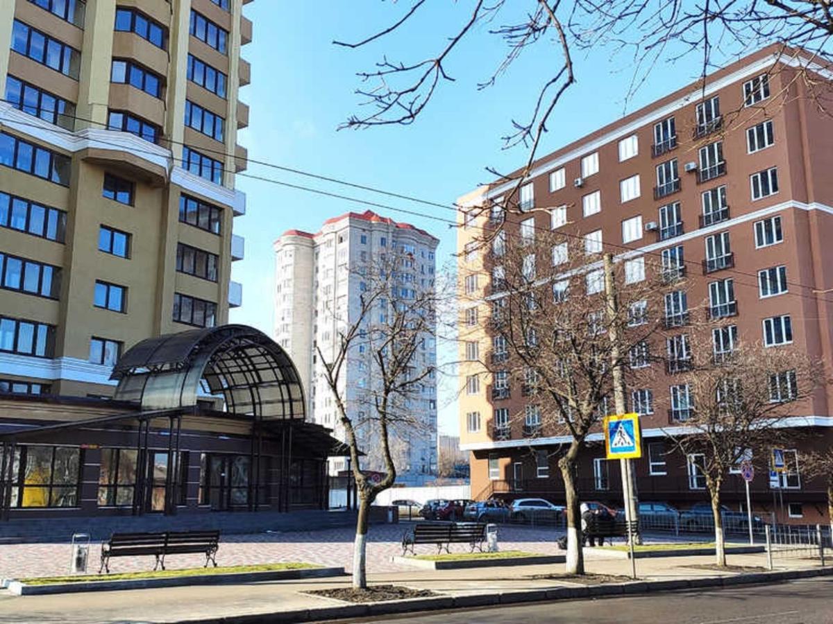 Мелодия Прованса В Старом Центре Charkiv Esterno foto